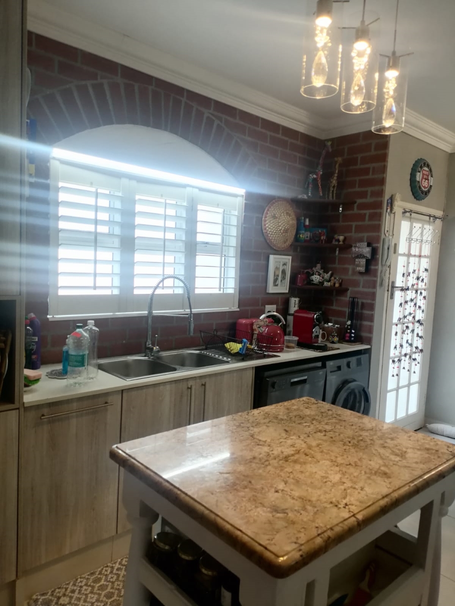 To Let 1 Bedroom Property for Rent in Strand North Western Cape